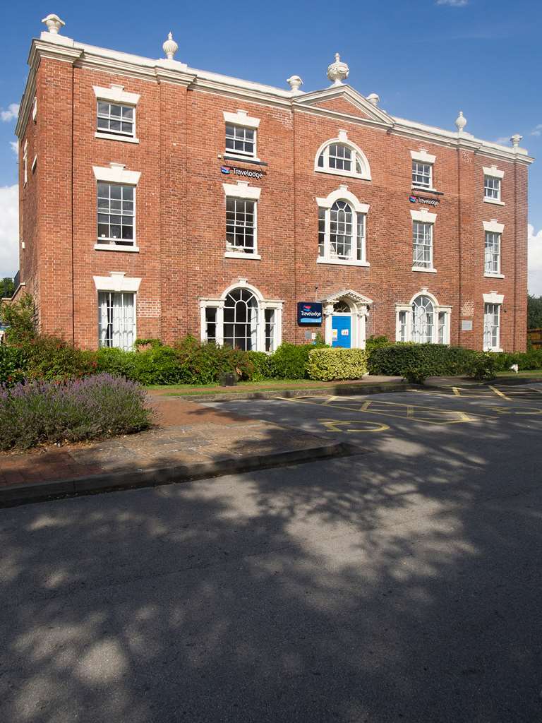 Travelodge Birmingham Kingswinford Eksteriør billede