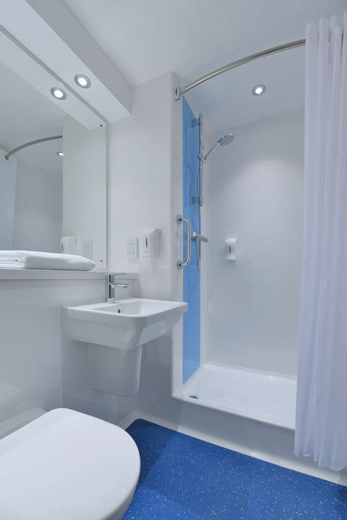 Travelodge Birmingham Kingswinford Værelse billede